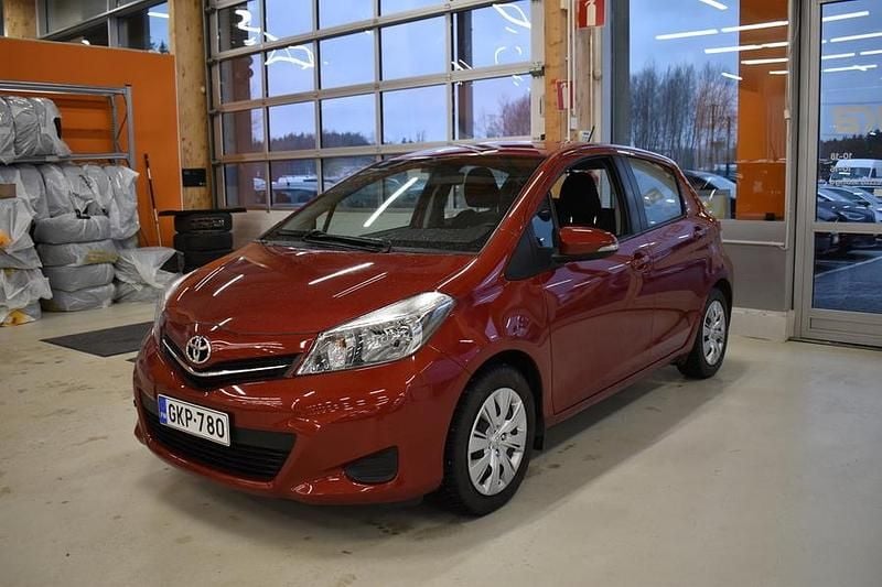 Käytetty 2012 Toyota Yaris Sol Viistoperä | 11 390 € (Perustarjous) - Kuva 1/4