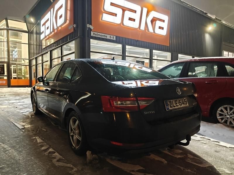Käytetty Skoda Superb Active 120 HP (88 kW) 2017 Sedan
