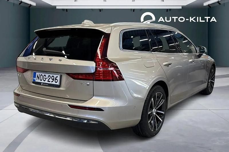 Uusi Volvo V60 Plus 2026 Harmaa Farmari