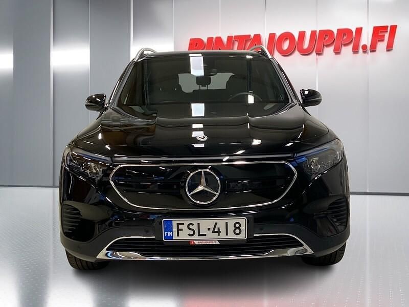 Käytetty Mercedes EQB300 Business 167 kW (228 HP) 2022 Katumaasturi
