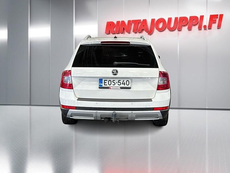 Käytetty Skoda Octavia 184 HP (135 kW) 2015 Viistoperä