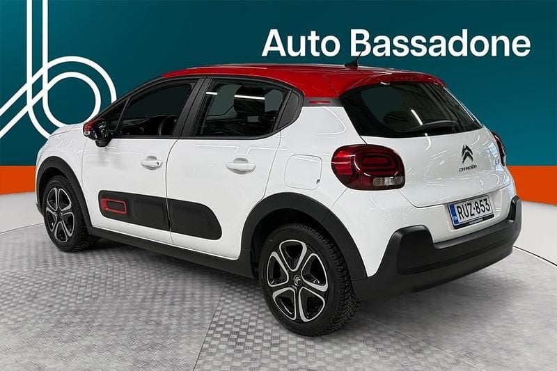 Käytetty Citroën C3 PureTech 83 HP (61 kW) 2023 Viistoperä