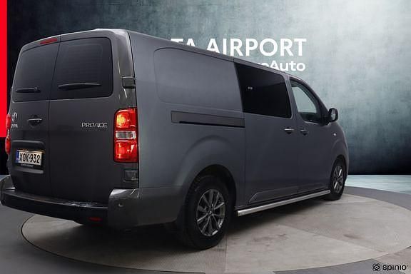 Käytetty Toyota Proace 177 HP (130 kW) 2018 Harmaa Tila-auto