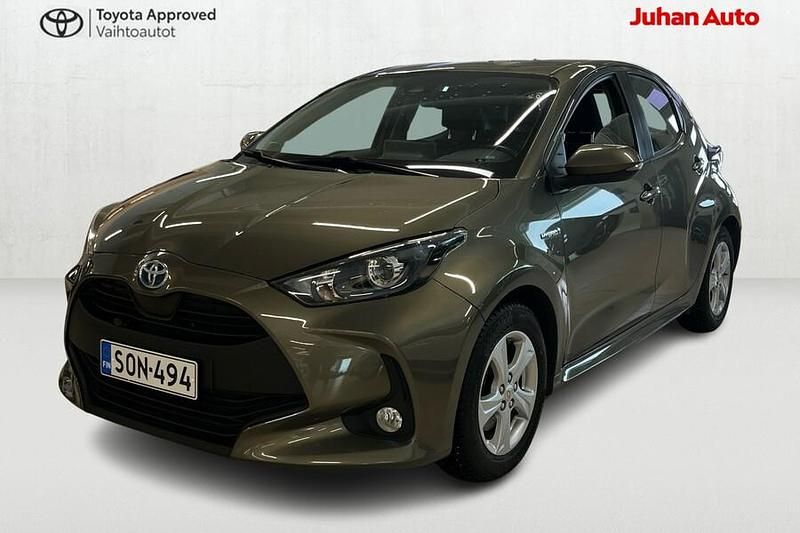 Käytetty Toyota Yaris Hybrid Active 116 HP (85 kW) 2020 Viistoperä