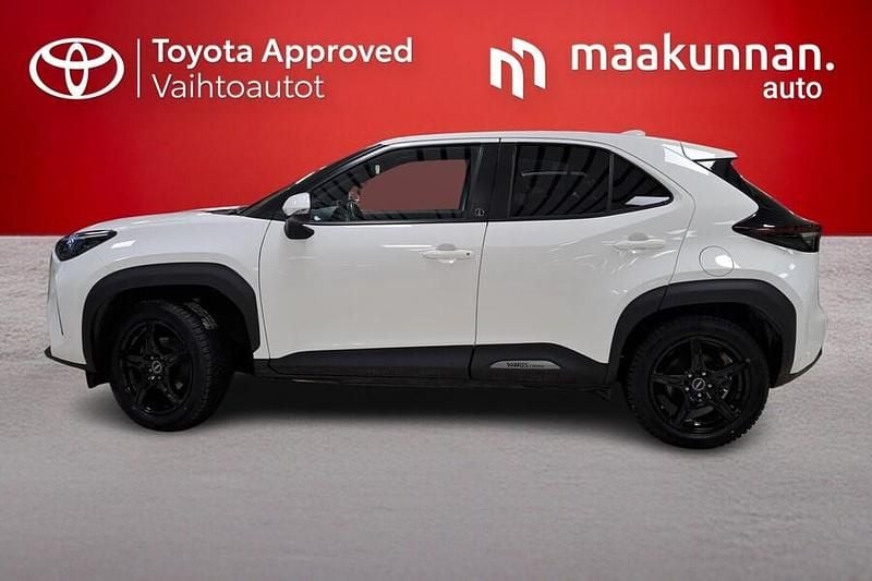 Käytetty Toyota Yaris Cross Active 91 HP (66 kW) 2022 Valkoinen Katumaasturi