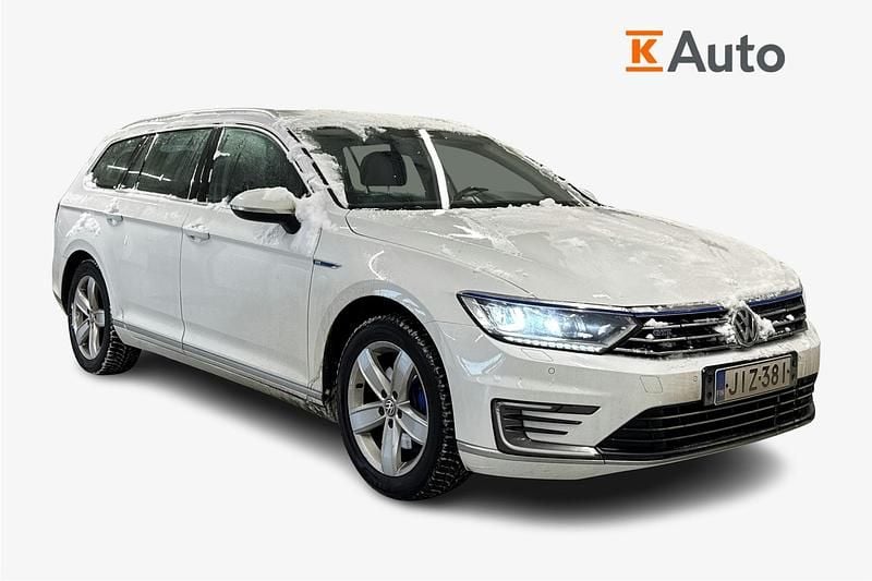Käytetty VW Passat GTE 218 HP (160 kW) 2018 Valkoinen Farmari