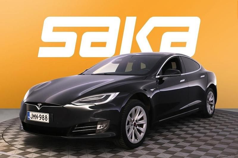 Käytetty Tesla Model S 386 kW (525 HP) 2018 Viistoperä