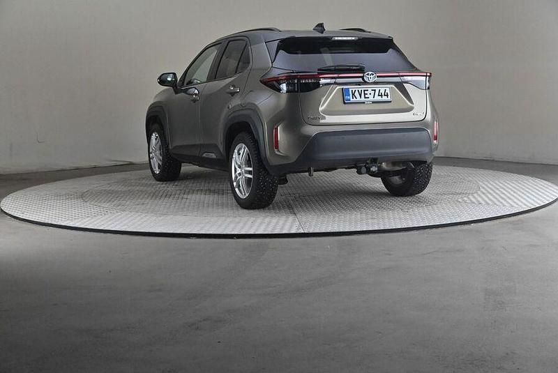 Käytetty Toyota Yaris Cross Business Edition 116 HP (85 kW) 2023 Katumaasturi