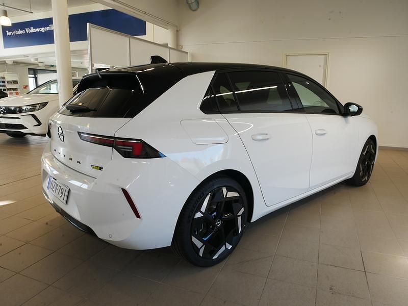 Käytetty Opel Astra GSe 305 HP (224 kW) 2023 Valkoinen Viistoperä