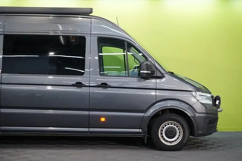 Käytetty VW Crafter 177 HP (130 kW) 2019 Hopea / harmaa Van