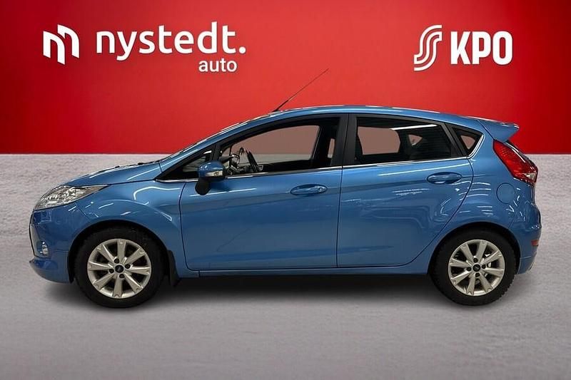 Käytetty Ford Fiesta Titanium S 120 HP (88 kW) 2012 Sininen Viistoperä