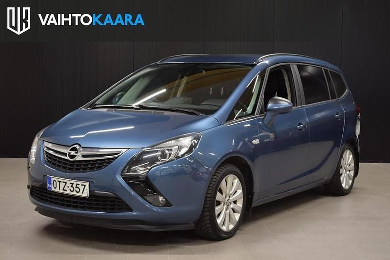 Käytetty Opel Zafira Tourer Enjoy 140 HP (102 kW) 2013 Tila-auto