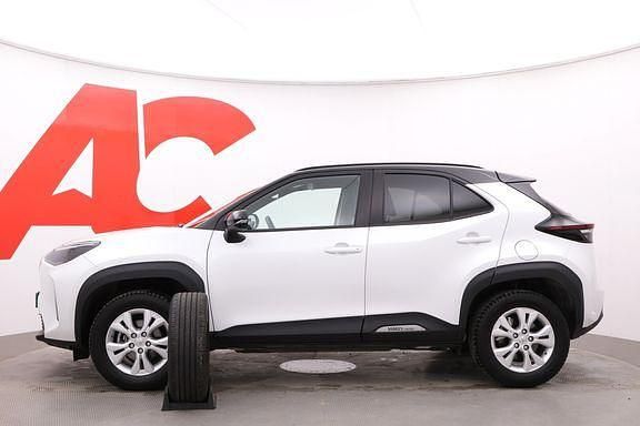 Käytetty Toyota Yaris Cross 116 HP (85 kW) 2023 Helmiäisvalkoinen mu Katumaasturi