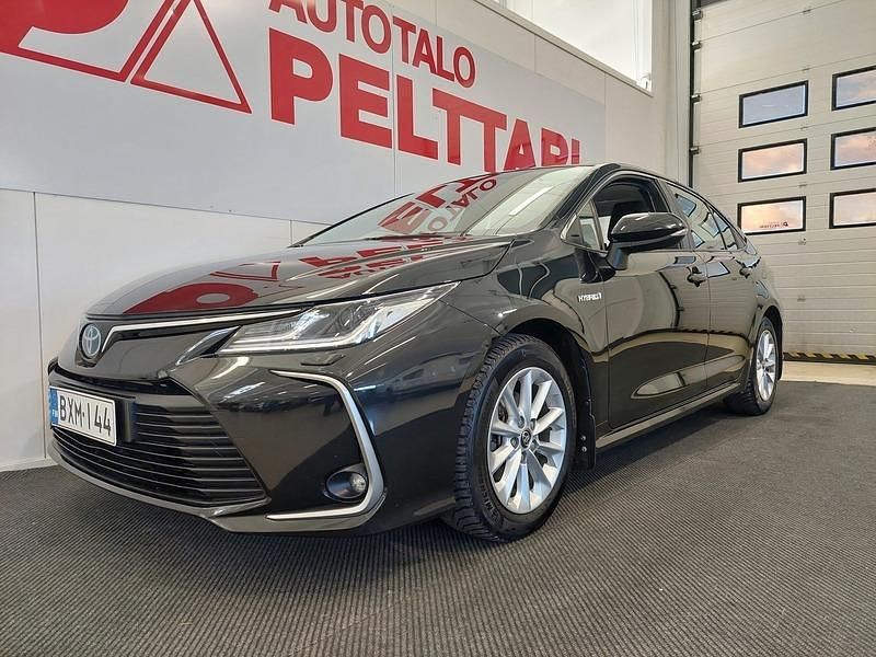 209 nigh. black Käytetty 2019 Toyota Corolla Active Sedan | 16 900 € (Perustarjous) - Kuva 1/4
