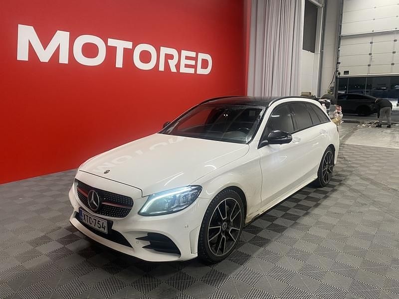 Käytetty Mercedes C300 AMG 245 HP (180 kW) 2019 Farmari