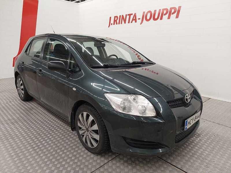 Käytetty Toyota Auris Terra 124 HP (91 kW) 2008 Viistoperä