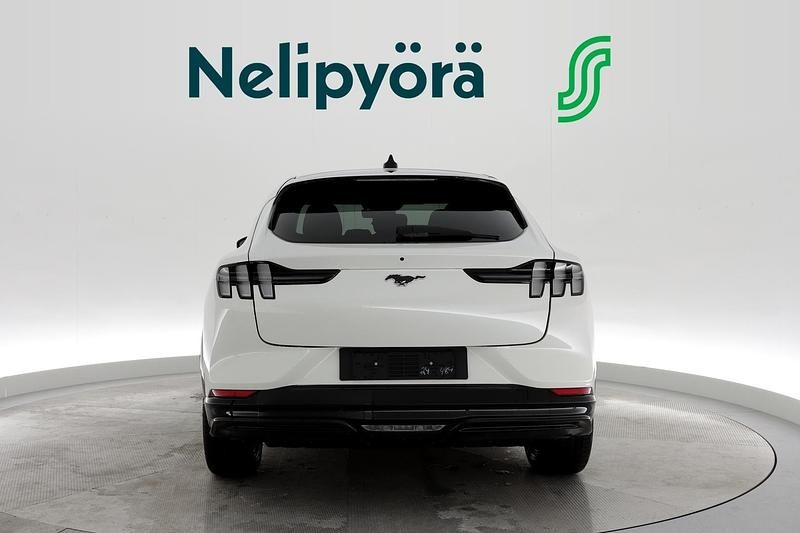 Käytetty Ford Mustang Mach-E Premium 258 kW (351 HP) 2023 Valkoinen Katumaasturi