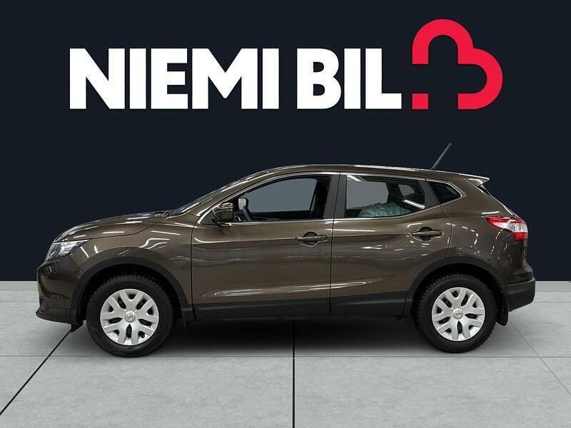 Käytetty Nissan Qashqai Visia 116 HP (85 kW) 2016 Katumaasturi