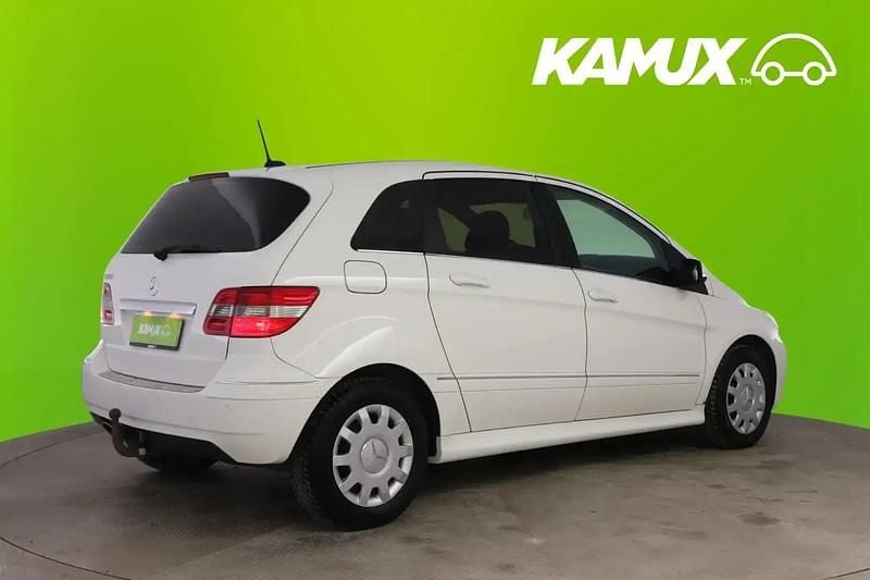Käytetty Mercedes B180 116 HP (85 kW) 2011 Valkoinen Tila-auto