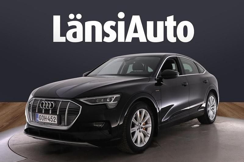 Musta Käytetty 2020 Audi e-tron Sportback Katumaasturi | 26 480 € (Perustarjous) - Kuva 1/1