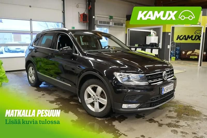 Käytetty VW Tiguan Comfortline 150 HP (110 kW) 2017 Musta Katumaasturi