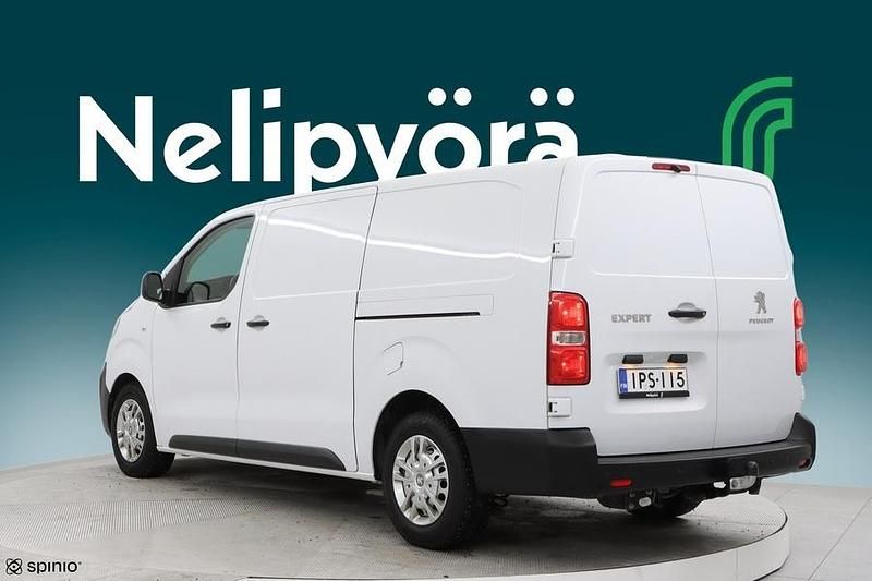 Käytetty Peugeot Expert S 144 HP (105 kW) 2022 Van