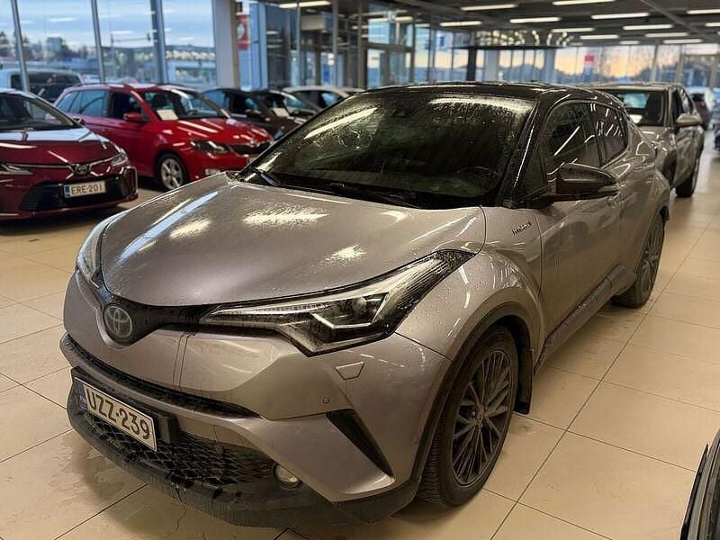 Hopea Käytetty 2017 Toyota C-HR Comfort Katumaasturi | 15 880 € (Perustarjous) - Kuva 1/1