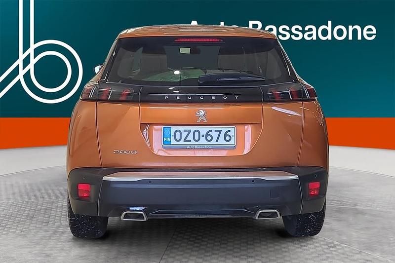Käytetty Peugeot 2008 Active 131 HP (96 kW) 2022 Katumaasturi