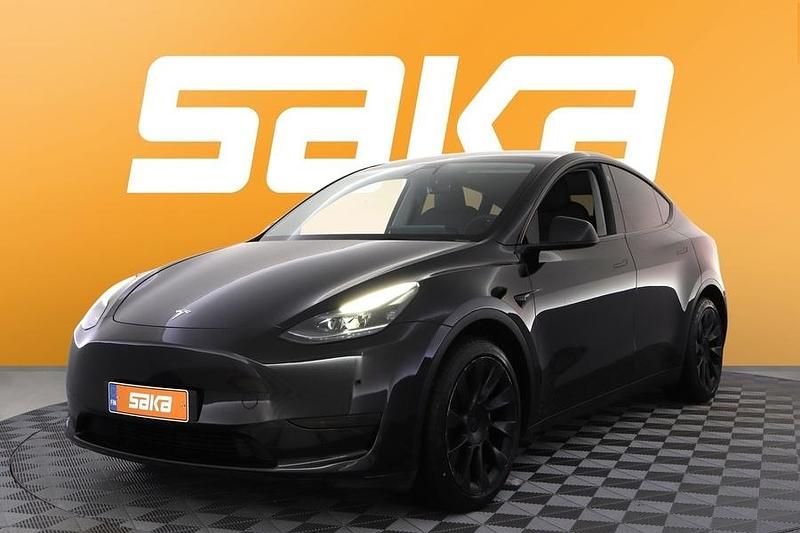 Käytetty Tesla Model Y RWD 219 kW (299 HP) 2023 Katumaasturi