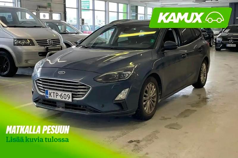 Käytetty Ford Focus Titanium 125 HP (91 kW) 2019 Sininen Farmari