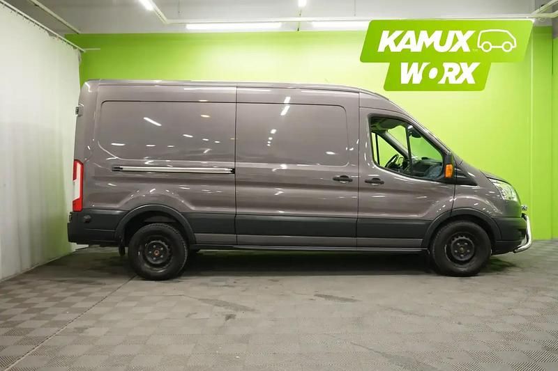 Käytetty Ford Transit Trend 170 HP (125 kW) 2018 Viistoperä