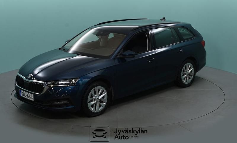 Sininen Käytetty 2021 Skoda Octavia Ambition Farmari | 17 740 € (Supertarjous) - Kuva 1/4