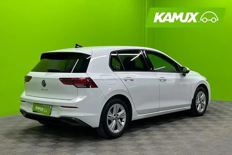 Käytetty VW Golf 110 HP (80 kW) 2021 Valkoinen Sedan