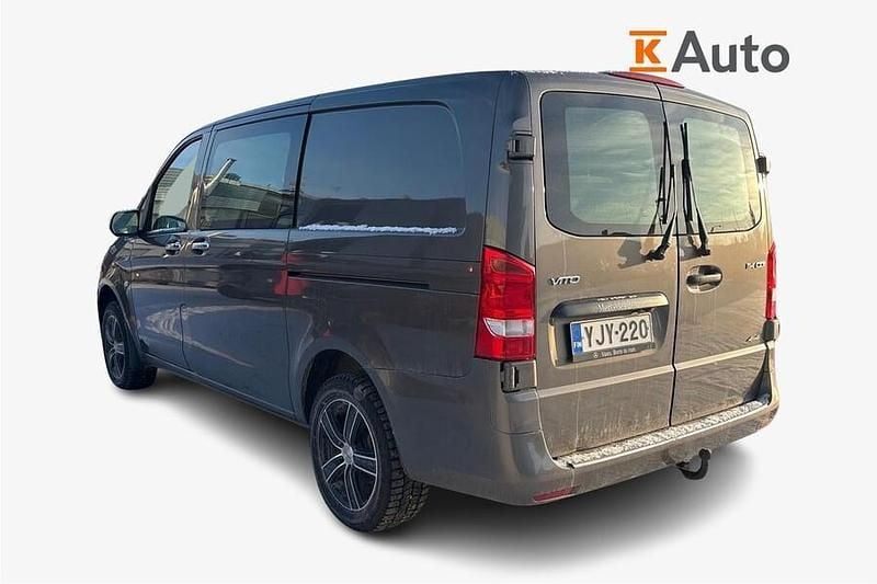 Käytetty Mercedes Vito 136 HP (100 kW) 2018 Ruskea Van