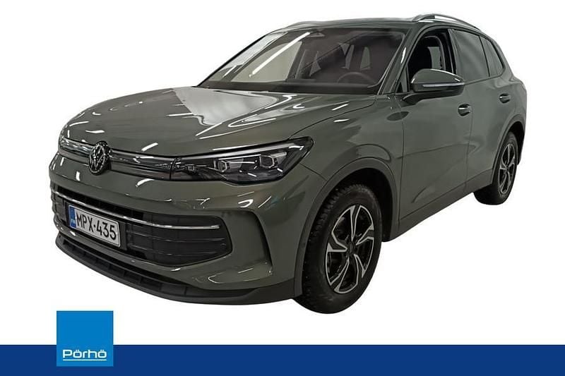 Käytetty VW Tiguan Comfortline 131 HP (96 kW) 2024 Vihreä Katumaasturi