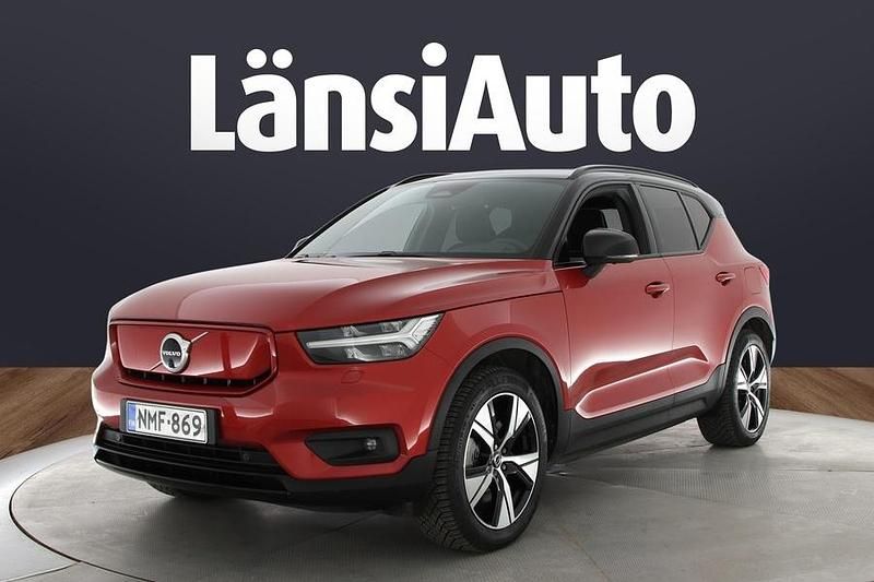 Käytetty 2020 Volvo XC40 R-Design Katumaasturi | 31 840 € (Perustarjous) - Kuva 1/2