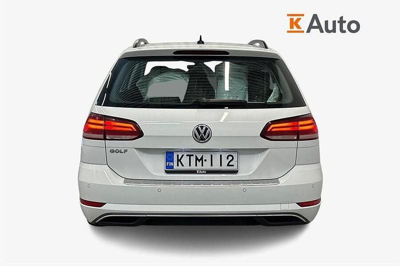 Käytetty VW Golf VII Comfortline 116 HP (85 kW) 2019 Valkoinen Farmari