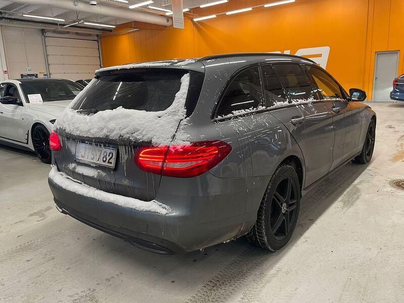 Käytetty Mercedes C220 Avantgarde 170 HP (125 kW) 2018 Farmari