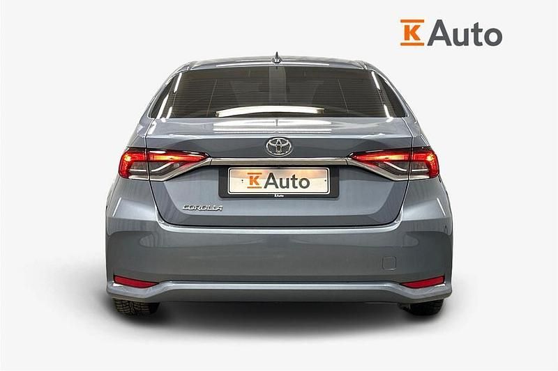 Käytetty Toyota Corolla Comfort 125 HP (91 kW) 2023 Sininen Sedan