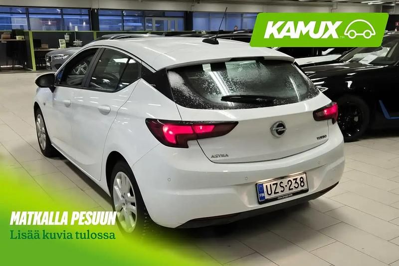 Käytetty Opel Astra 150 HP (110 kW) 2017 Valkoinen Sedan