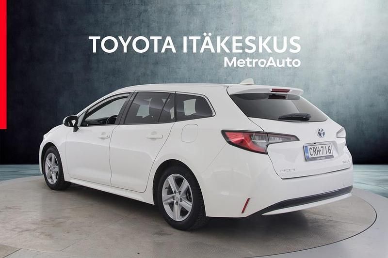 Käytetty Toyota Corolla Edition 122 HP (89 kW) 2023 Valkoinen Farmari