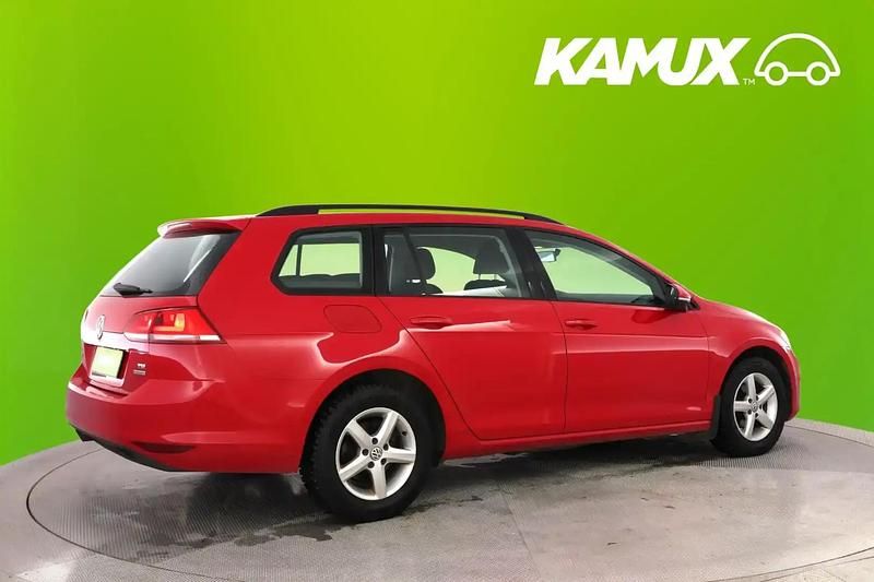 Käytetty VW Golf VII Comfortline 105 HP (77 kW) 2014 Punainen Farmari