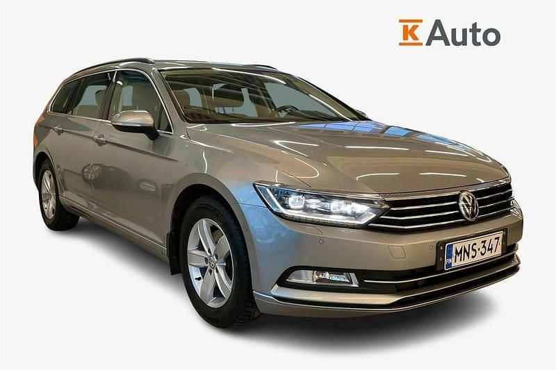 Käytetty VW Passat Comfortline 125 HP (91 kW) 2018 Sininen Farmari