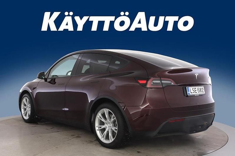Käytetty Tesla Model Y 258 kW (351 HP) 2023 Musta Katumaasturi