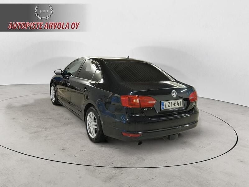 Käytetty VW Jetta 105 HP (77 kW) 2011 Sedan