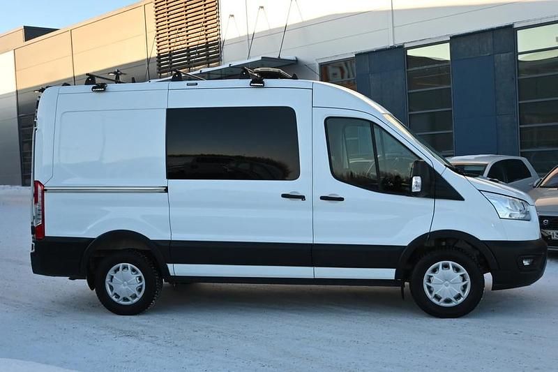 Käytetty Ford Transit Trend 170 HP (125 kW) 2021 Van