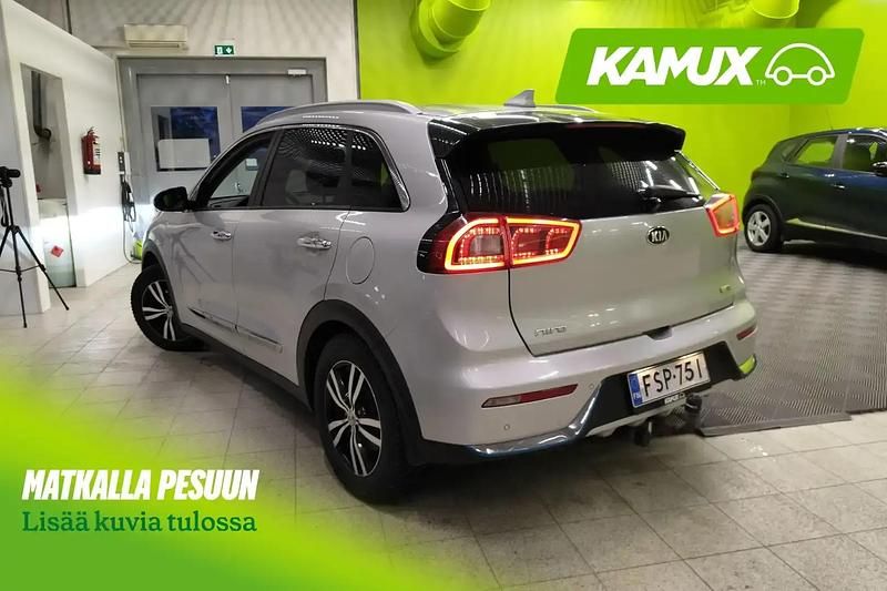 Käytetty Kia Niro EX 105 HP (77 kW) 2018 Hopea / harmaa Katumaasturi