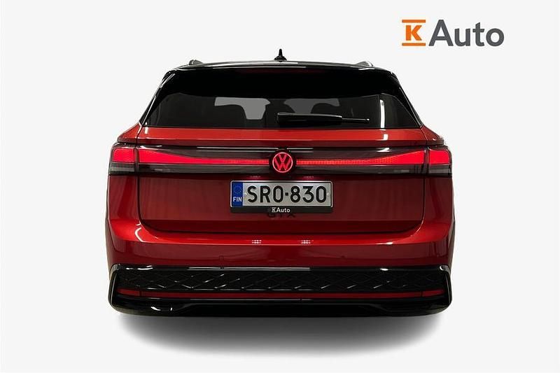 Käytetty VW ID.7 GTX 250 kW (340 HP) 2025 Punainen Farmari