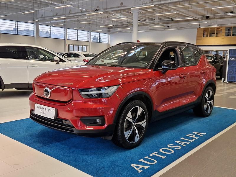 Käytetty Volvo XC40 Business Edition 300 kW (408 HP) 2022 Katumaasturi