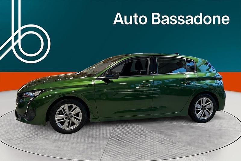 Käytetty Peugeot 308 Active 131 HP (96 kW) 2022 Viistoperä